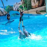 Luxury Penthouse Wstunning Sea Views, Walk To Galé