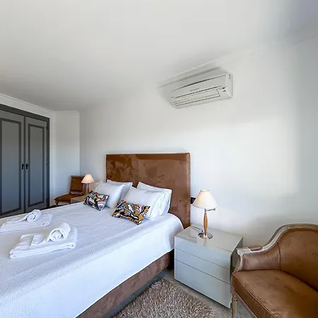 公寓 Luxury Penthouse Wstunning Sea Views, Walk To Gale *