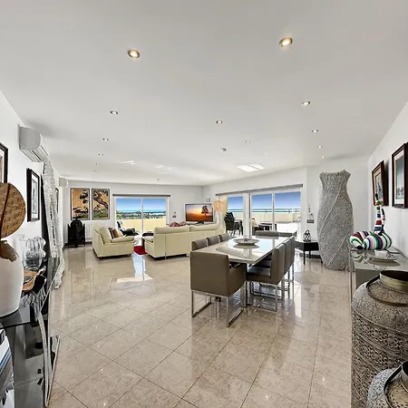 Luxury Penthouse Wstunning Sea Views, Walk To Gale Lägenhet Albufeira